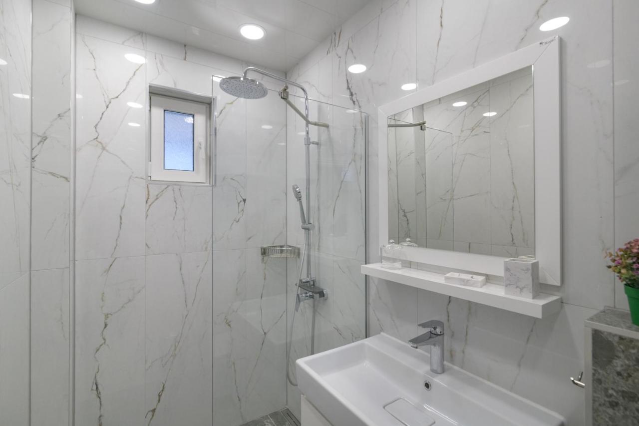 Лукс На Море Luxury Apartment In Downtown With Garage Varna Exteriér fotografie
